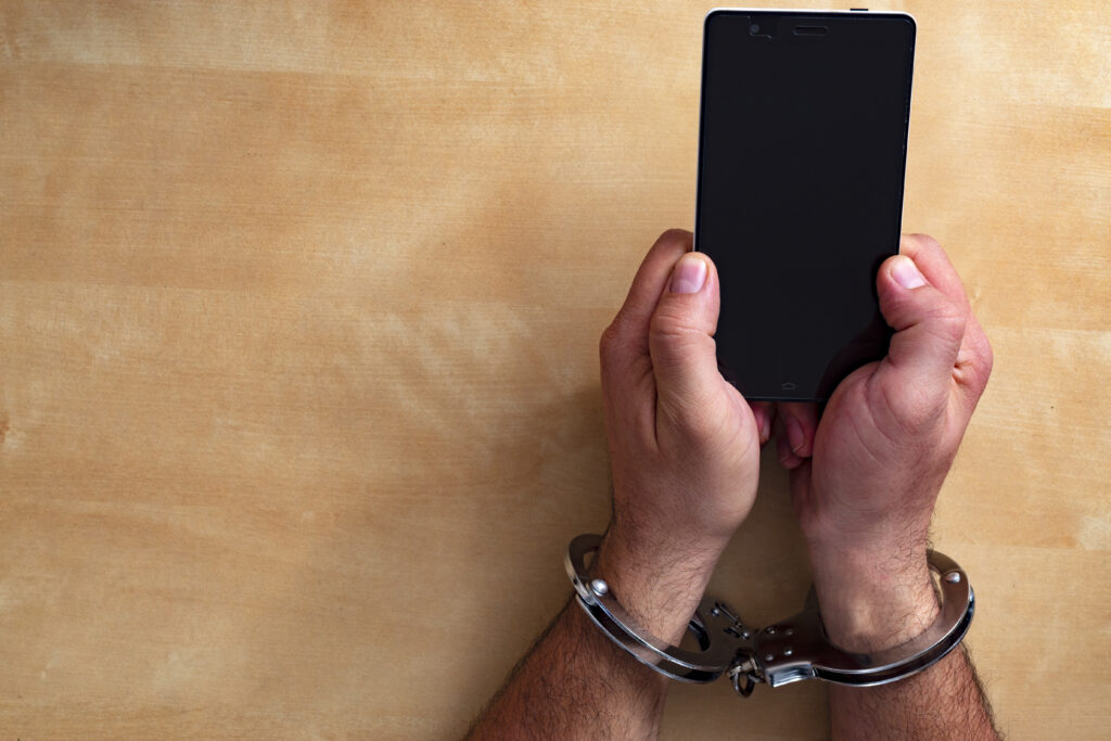 Crime Organizado e Sistema Prisional: Quando o Cárcere se Torna Quartel General